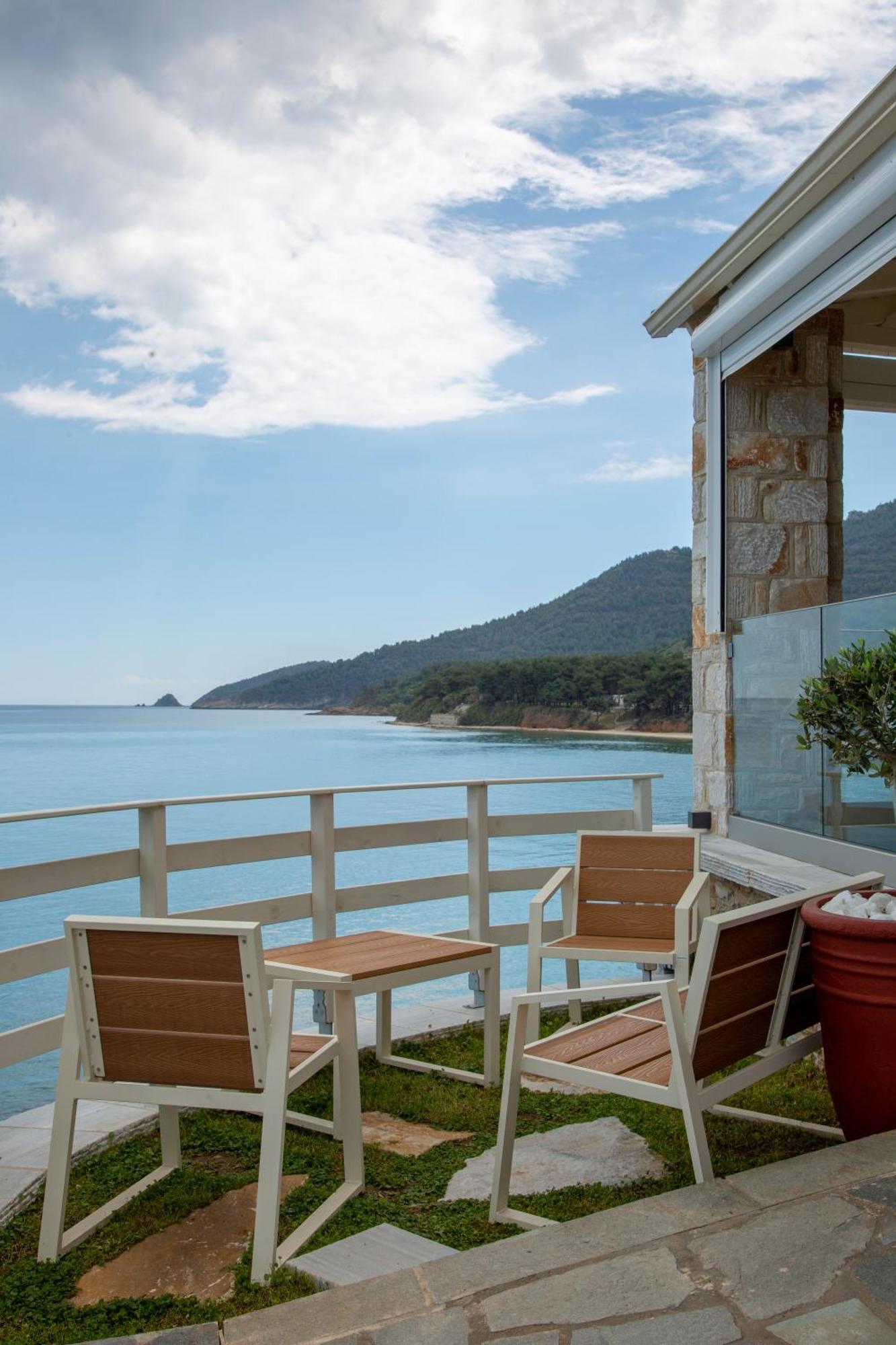 Bed and Breakfast Faros View Koinira Exterior foto